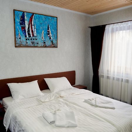 Sytikland Hotel Yavoriv  Eksteriør billede